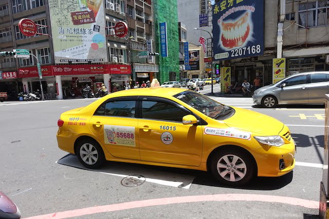 how-to-get-to-taxi-in-fmart-taiwan-001